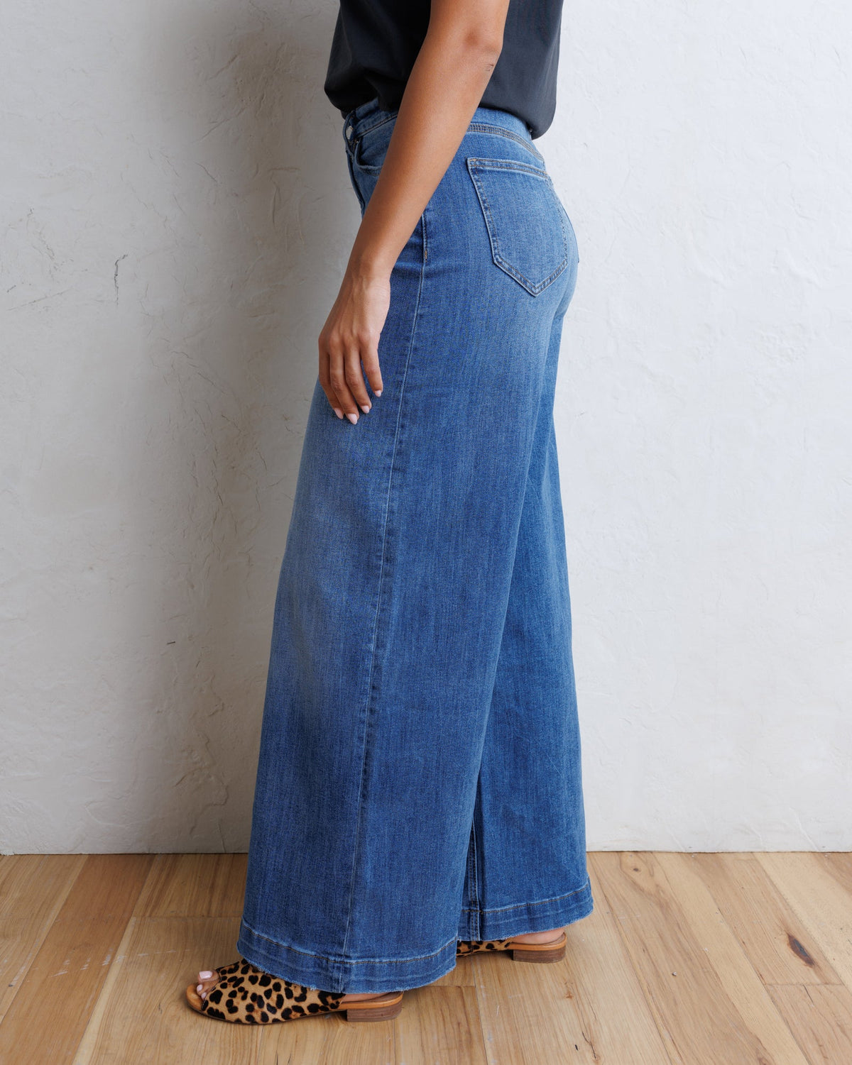 Super High Wide Leg Jeans in Slouchy Wash