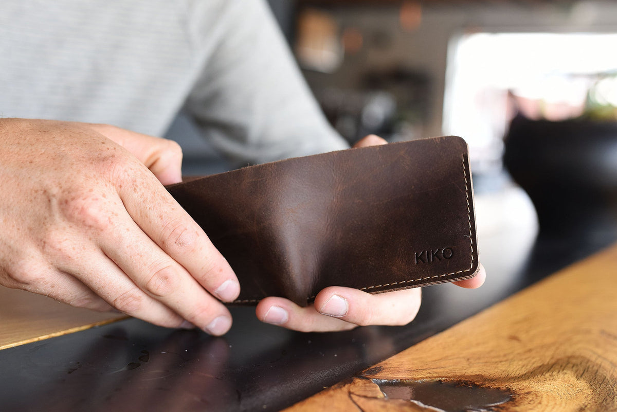Straight Cut Bifold Leather Wallet