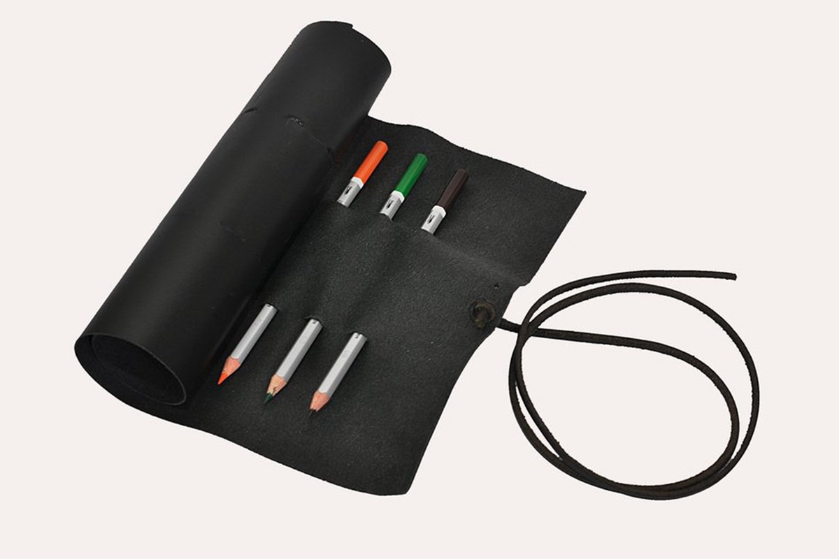 Full-Grain Leather Pencil Wrap