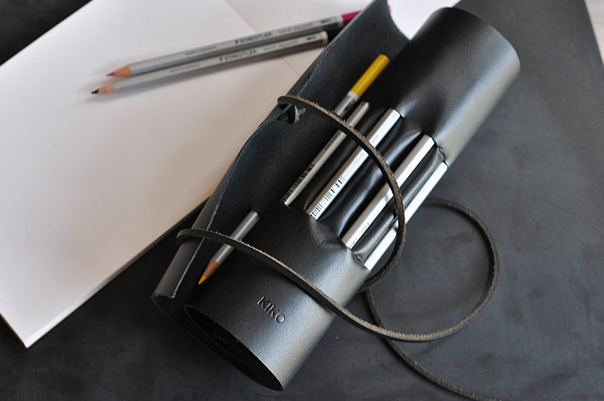 Full-Grain Leather Pencil Wrap