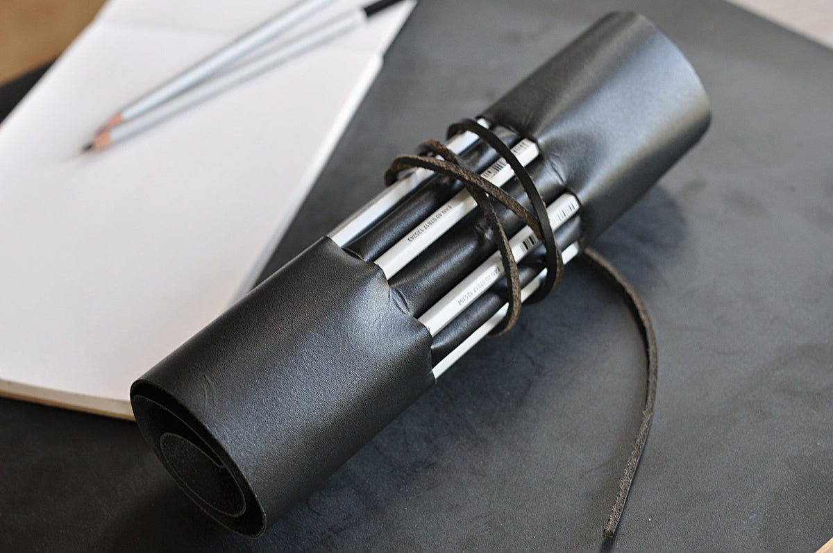 Full-Grain Leather Pencil Wrap