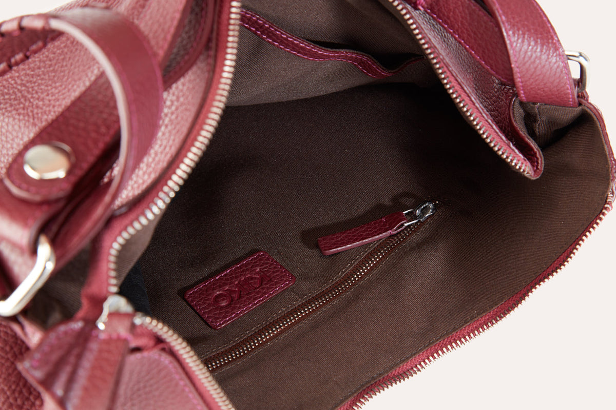 Versatile Pebble Leather Shoulder Bag