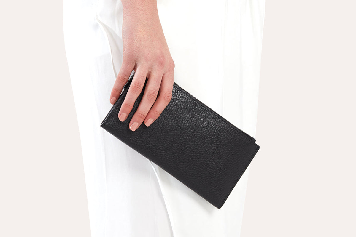 Top Zip Pebble Leather Wallet
