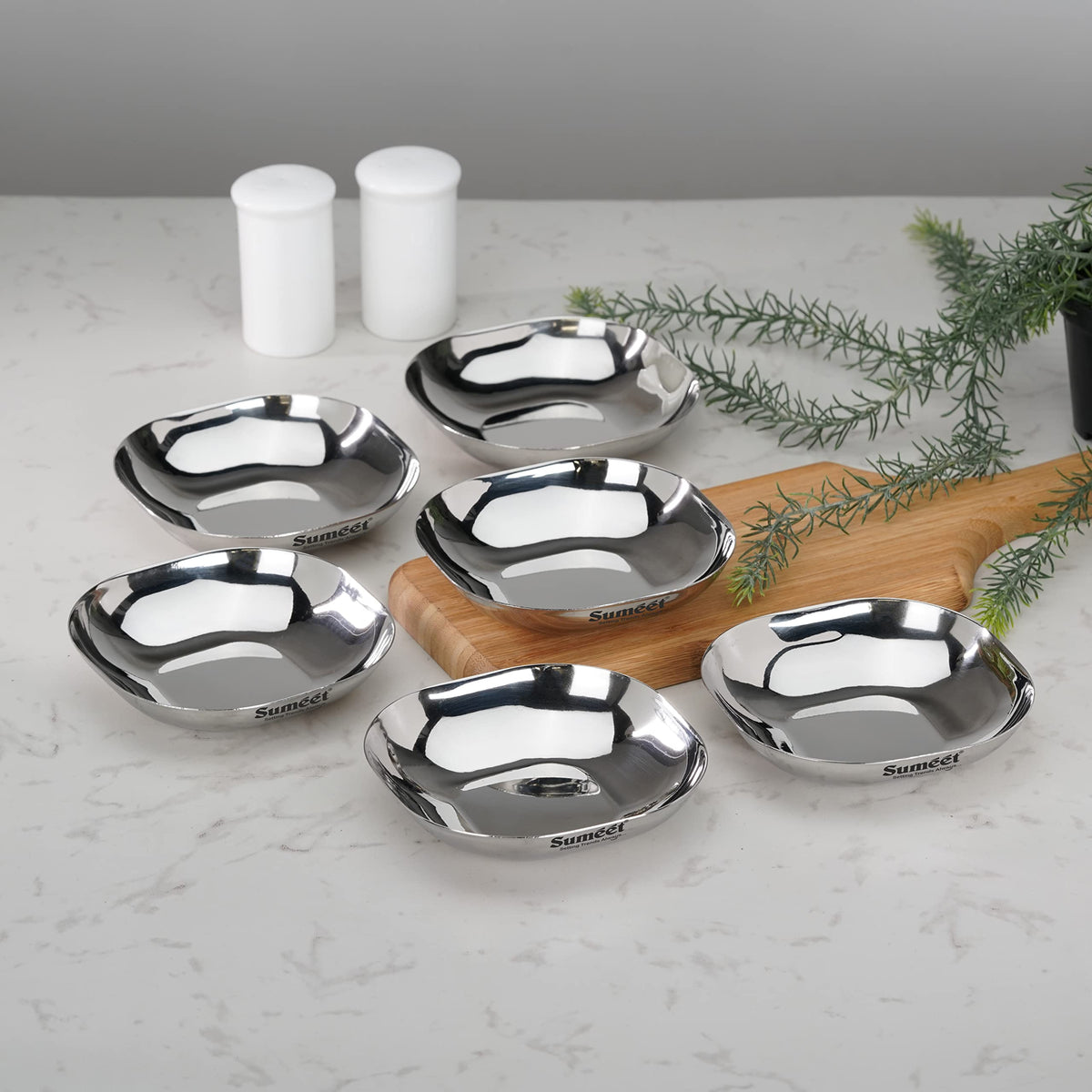 Sumeet Stainless Steel Small Apple Square Plate/Dessert Plate/Halwa Plate, Set of 6, 11.5 cm Diameter, 225 ml Each, Silver
