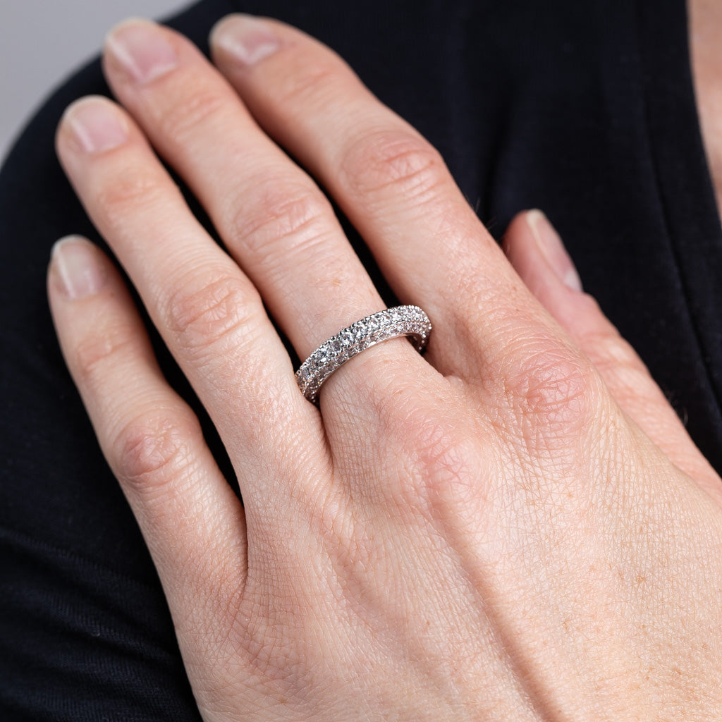 Round Pavé Domed Band