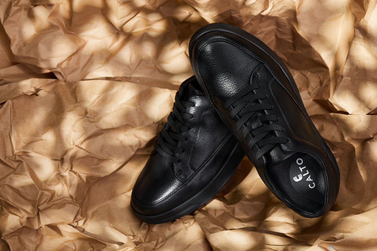 CALTO Y7111 2.6-Inch Taller Black Elevated Pebble Grain Leather Sneakers