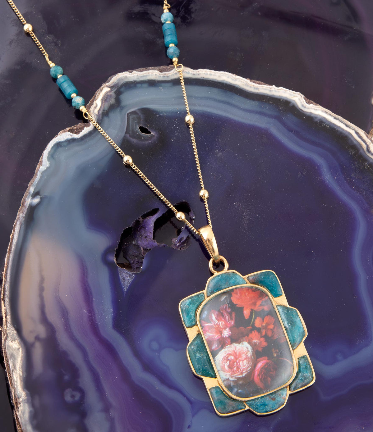 Scenic Red Floral Blue Apatite Golden Pendant Necklace