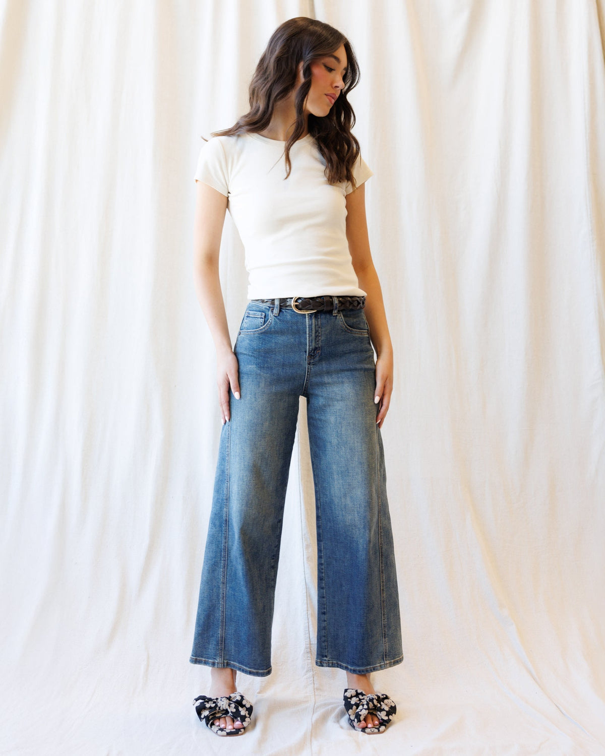 Super High-Rise Cropped Wide-Leg Jeans with Flattering Front Seams
