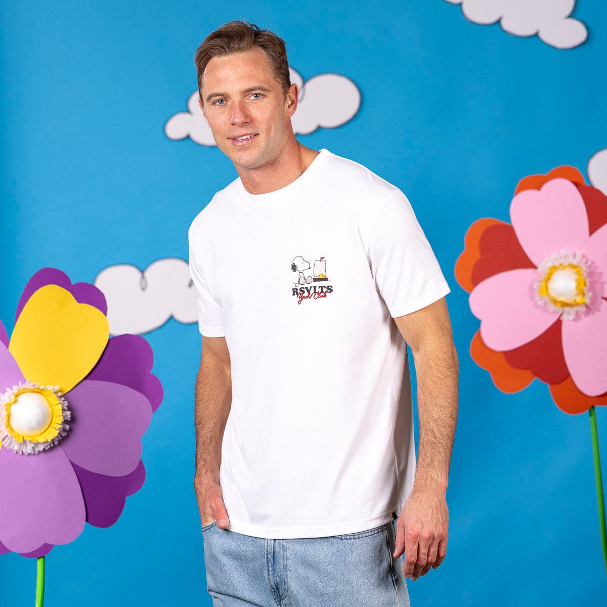 Peanuts “Sailin' Away” – Crewneck Tee